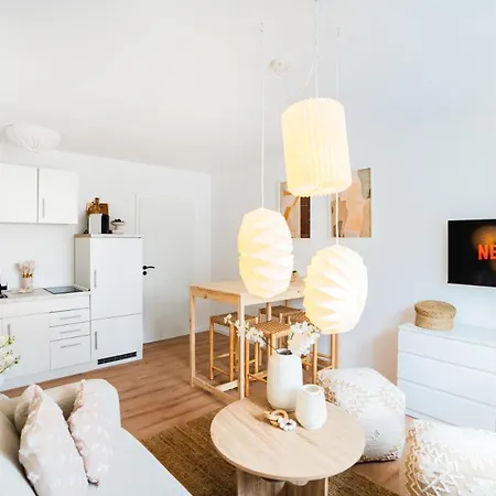 Luxus Designstudio - Zentral - Terrasse - 4 Personen
