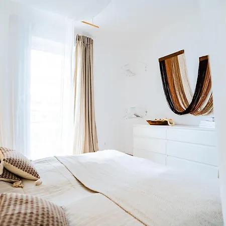 Luxus Designstudio - Zentral - Terrasse - 4 Personen